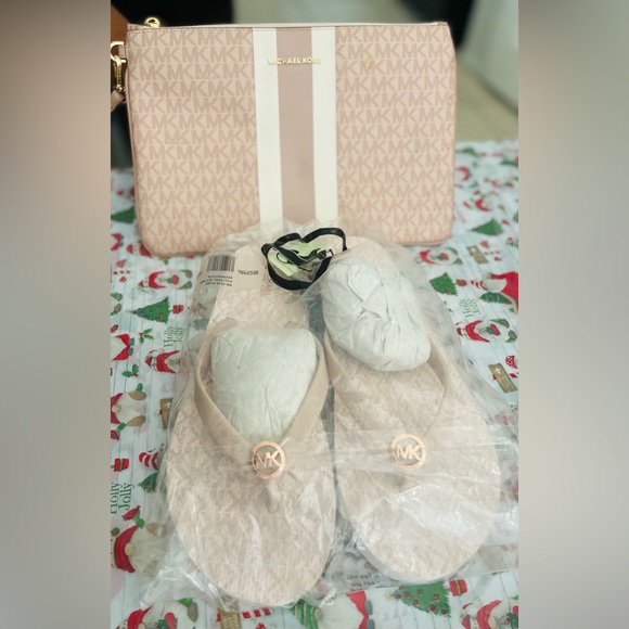 Michael set - Picture 1 of 2